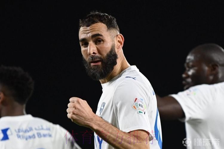 阿斯:本泽马在诺坎普国家德比助攻数居首 阿斯:本泽马在诺坎普国家德比助攻数居首